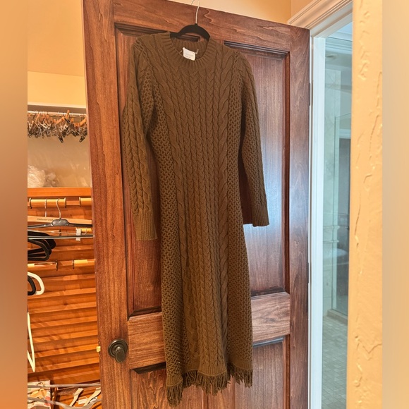 Hyacinth House Dresses & Skirts - Hyacinth House Maxi Dress Womens Large Brown Cable Knit Sweater Dress Fringe